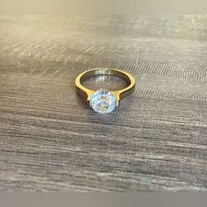 Women’s fashion jewelry ring size 11.5 metal and round faux diamond stone